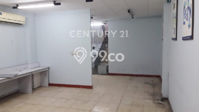 Disewakan Ruko di Pusat Kota Jakarta Selatan Ramai Strategis Disewakan Ruko di Pusat Kota Jakarta Selatan Ramai Strategis