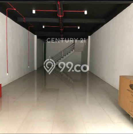 Ruko Disewa di Jakarta Selatan dengan LB 480m2 Area Komersial Ramai Ruko Disewa di Jakarta Selatan dengan LB 480m2 Area Komersial Ramai