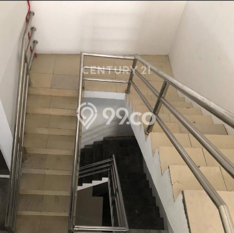Ruko Disewa di Jakarta Selatan dengan LB 480m2 Area Komersial Ramai Ruko Disewa di Jakarta Selatan dengan LB 480m2 Area Komersial Ramai