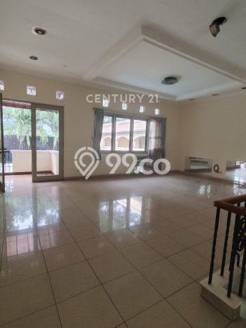 Disewakan! Rumah 4 Kamar Tidur &
2 Kamar Mandi di Kemang, Jakarta Selatan Disewakan! Rumah 4 Kamar Tidur &
2 Kamar Mandi di Kemang, Jakarta Selatan