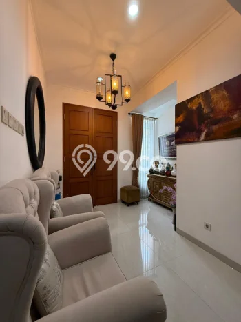 Jual Rumah Mewah Elegan Dengan View Cantik di Pangkalan Jati, Depok Jual Rumah Mewah Elegan Dengan View Cantik di Pangkalan Jati, Depok