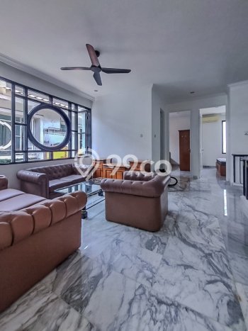 Rumah sewa siap huni 3 KT di Cipete, Jakarta Selatan Rumah sewa siap huni 3 KT di Cipete, Jakarta Selatan