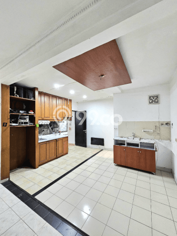 Rumah Elit Modern Tanpa Renovasi di Cipete Jakarta Selatan Rumah Elit Modern Tanpa Renovasi di Cipete Jakarta Selatan