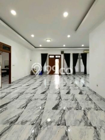 Hunian Eksklusif Siap Huni LT 480m2 di Karang Tengah, Tangerang Hunian Eksklusif Siap Huni LT 480m2 di Karang Tengah, Tangerang