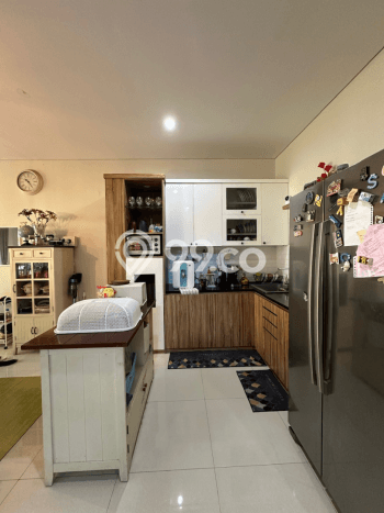 Ready to Use! Luxury House LT 216m2 Desain Elegan di Lebak Bulus Ready to Use! Luxury House LT 216m2 Desain Elegan di Lebak Bulus