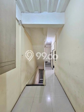 Lokasi Strategis! Dijual Ruko Bisnis di Kebayoran Baru, Jakarta Selatan Kondisi Bagus Lokasi Strategis! Dijual Ruko Bisnis di Kebayoran Baru, Jakarta Selatan Kondisi Bagus