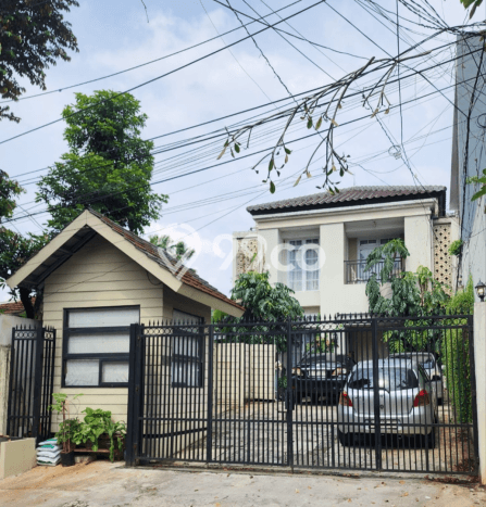 Rumah Elit Modern Tanpa Renovasi di Cipete Jakarta Selatan Rumah Elit Modern Tanpa Renovasi di Cipete Jakarta Selatan