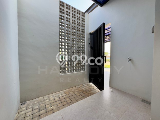 Ready to Use! Luxury House LT 176m2 Desain Modern di BSD City Ready to Use! Luxury House LT 176m2 Desain Modern di BSD City