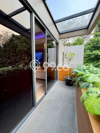 Rumah Elit Modern Siap Huni di BSD Tangerang Rumah Elit Modern Siap Huni di BSD Tangerang