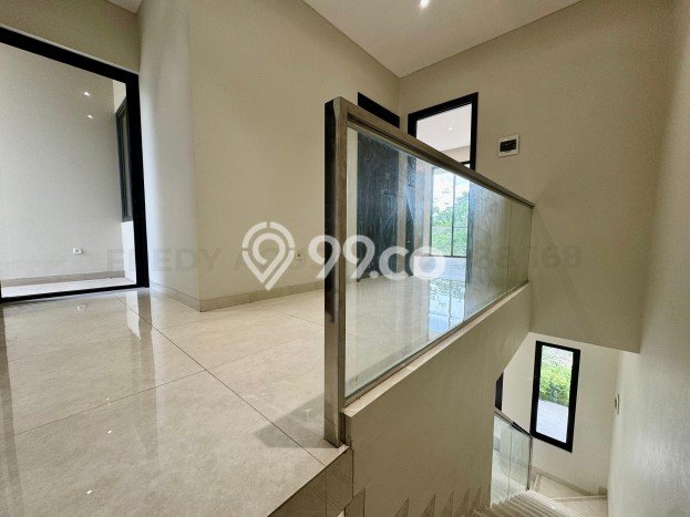 Rumah Luxury Modern Tanpa Renovasi di BSD Tangerang Rumah Luxury Modern Tanpa Renovasi di BSD Tangerang