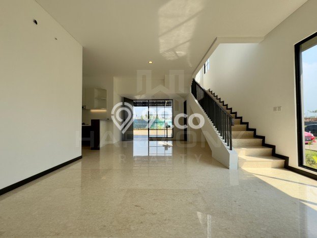 Ready to Use! Luxury House LT 176m2 Desain Modern di BSD City Ready to Use! Luxury House LT 176m2 Desain Modern di BSD City
