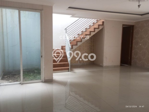 Rumah Luas Asri 3 KT Siap Pakai di Bintaro Tangerang Selatan Rumah Luas Asri 3 KT Siap Pakai di Bintaro Tangerang Selatan
