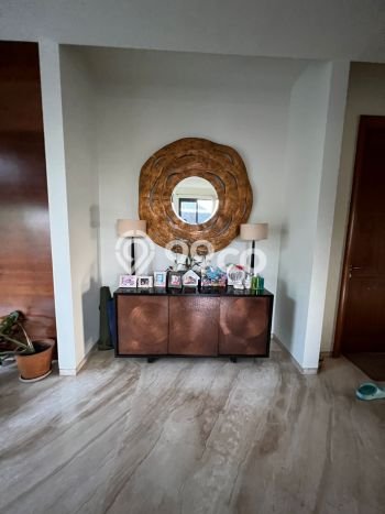 Hunian Elit LB 1200m2 Siap Pakai Desain Elegan di Graha, Surabaya Hunian Elit LB 1200m2 Siap Pakai Desain Elegan di Graha, Surabaya