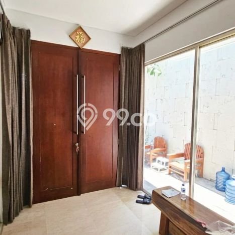 Rumah Mewah LB 350m2 Siap Huni Desain Elegan di Graha, Surabaya Rumah Mewah LB 350m2 Siap Huni Desain Elegan di Graha, Surabaya