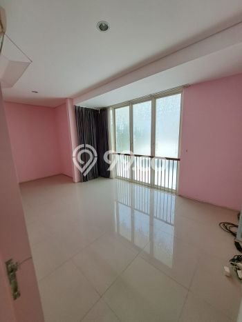 Rumah Elit Modern Siap Huni di Citraland Surabaya Rumah Elit Modern Siap Huni di Citraland Surabaya