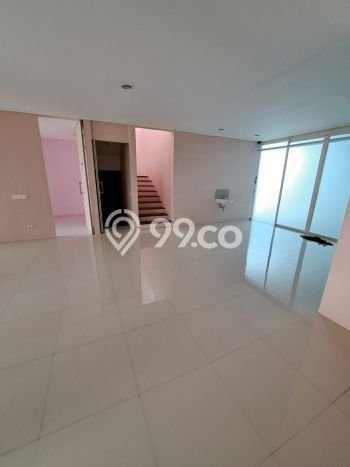 Rumah Elit Modern Siap Huni di Citraland Surabaya Rumah Elit Modern Siap Huni di Citraland Surabaya