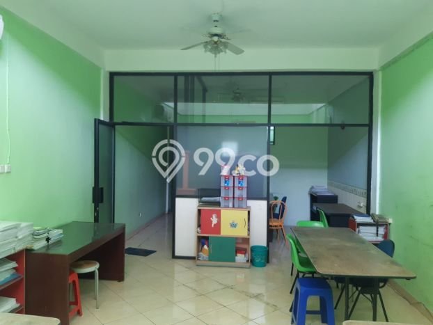 Unit Ruko Dijual di Surabaya LT 82m2 & LB 258m2 Unit Ruko Dijual di Surabaya LT 82m2 & LB 258m2