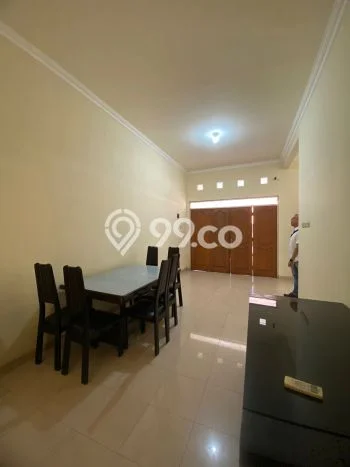 For Sale Rumah 2 Kamar Lokasi Strategis Bagus dan Strategis di Dukuh Pakis For Sale Rumah 2 Kamar Lokasi Strategis Bagus dan Strategis di Dukuh Pakis