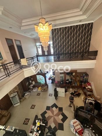 Dijual Rumah Premium dengan Fasilitas Sekitar Lengkap di Dukuh Pakis, Surabaya Dijual Rumah Premium dengan Fasilitas Sekitar Lengkap di Dukuh Pakis, Surabaya