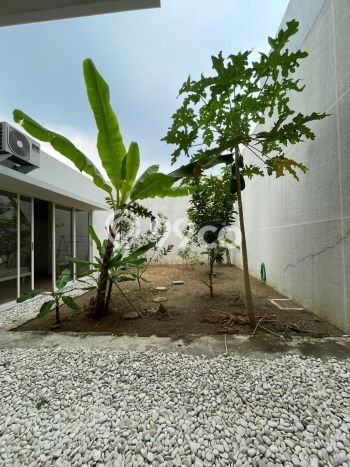 Hunian Elit LB 223m2 Siap Pakai Desain Elegan di Graha, Surabaya Hunian Elit LB 223m2 Siap Pakai Desain Elegan di Graha, Surabaya
