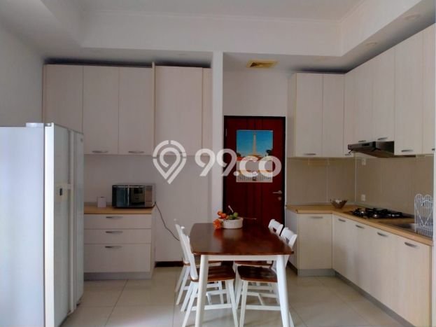 Dijual Apartemen 3 KT & 3 KM di Surabaya Area Strategis Dijual Apartemen 3 KT & 3 KM di Surabaya Area Strategis