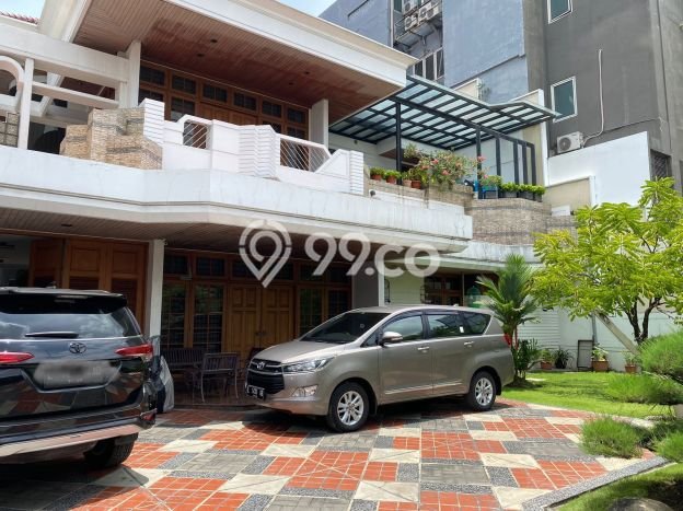 Siap Huni Rumah Mewah 6 Kamar di Tegalsari Dekat ke Mana Pun Siap Huni Rumah Mewah 6 Kamar di Tegalsari Dekat ke Mana Pun