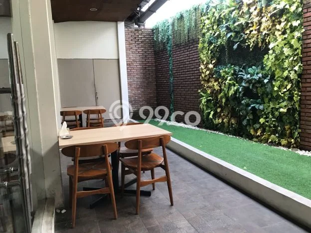 Komersial Disewa di Wiyung, Surabaya, LT 417m2 / LB 295m2 Komersial Disewa di Wiyung, Surabaya, LT 417m2 / LB 295m2