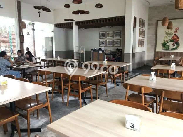 Komersial Disewa di Wiyung, Surabaya, LT 417m2 / LB 295m2 Komersial Disewa di Wiyung, Surabaya, LT 417m2 / LB 295m2