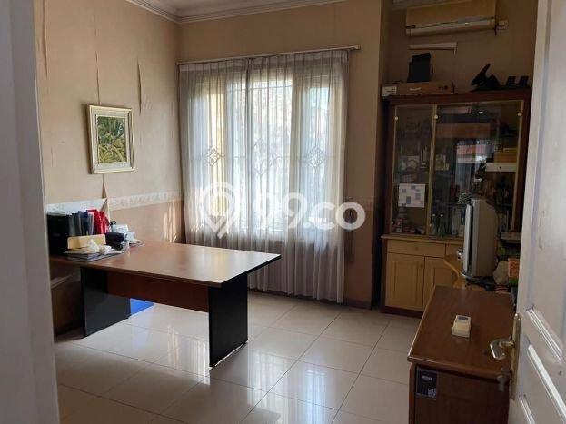 Hot Offer Hunian Mewah Ideal dan Luas di Wiyung, Surabaya Hot Offer Hunian Mewah Ideal dan Luas di Wiyung, Surabaya