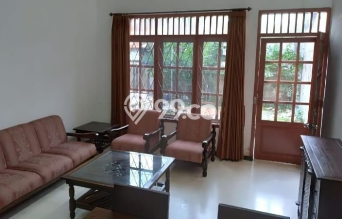 Rumah Modern 4 KT di Putat Jaya Surabaya Unfurnished Rumah Modern 4 KT di Putat Jaya Surabaya Unfurnished