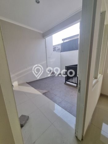 Best Deal Hunian Mewah Ideal dan Luas di Tenggilis Mejoyo, Surabaya Best Deal Hunian Mewah Ideal dan Luas di Tenggilis Mejoyo, Surabaya