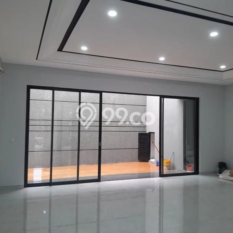 Rumah Luxury Modern Tanpa Renovasi di Citraland Surabaya Rumah Luxury Modern Tanpa Renovasi di Citraland Surabaya