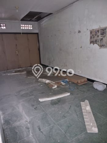 Rumah Luas Asri 4 KT Siap Huni di Sukomanunggal Surabaya Rumah Luas Asri 4 KT Siap Huni di Sukomanunggal Surabaya