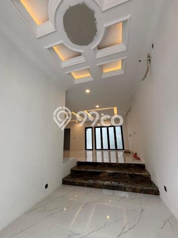 Jual Rumah Mewah Megah Dengan View Cantik di Pakuwon Indah, Surabaya Jual Rumah Mewah Megah Dengan View Cantik di Pakuwon Indah, Surabaya