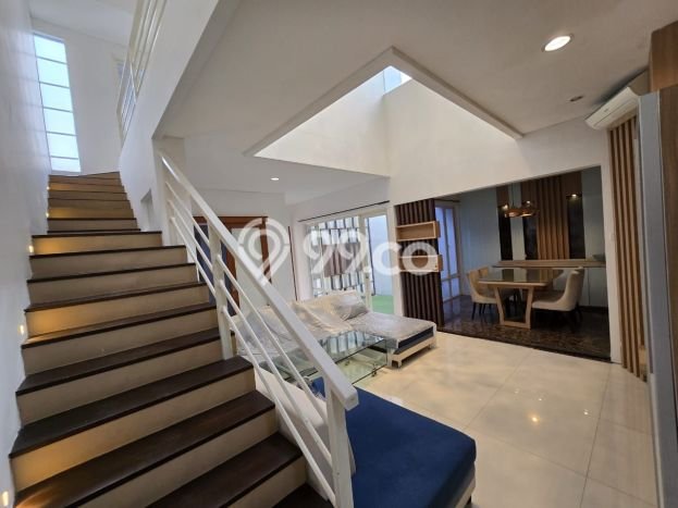 Jual Rumah Favorit Siap Huni LB 180m2 di Wiyung, Surabaya Jual Rumah Favorit Siap Huni LB 180m2 di Wiyung, Surabaya
