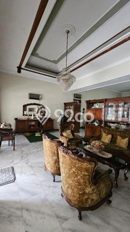 For Sale Rumah Mewah Exclusive di Genteng, Surabaya For Sale Rumah Mewah Exclusive di Genteng, Surabaya