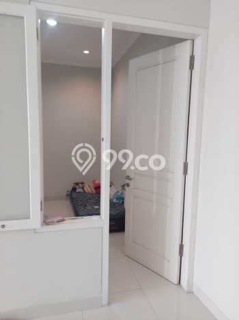 Rumah Strategis Modern Lb 220m2 di Jambangan, Surabaya Rumah Strategis Modern Lb 220m2 di Jambangan, Surabaya