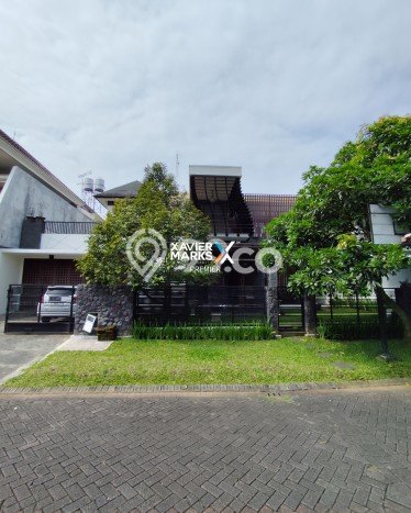 Rumah Mewah LB 550m2 Siap Huni Desain Elegan di Malang Kota, Malang Rumah Mewah LB 550m2 Siap Huni Desain Elegan di Malang Kota, Malang