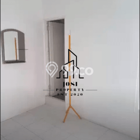 LOKASI PREMIUM! Rumah di Solo Baru, 2 KT, Area Strategis, Luas 72m² LB 100m² LOKASI PREMIUM! Rumah di Solo Baru, 2 KT, Area Strategis, Luas 72m² LB 100m²