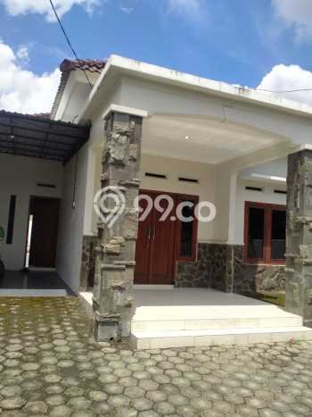 Disewakan Cepat Rumah Kondisi Baik di Kawasan Nusukan, Solo Disewakan Cepat Rumah Kondisi Baik di Kawasan Nusukan, Solo
