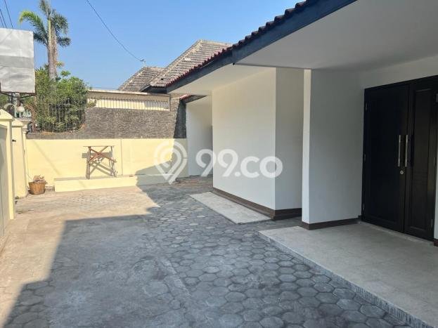 Hot Offer Hunian Mewah Ideal dan Luas di Laweyan, Surakarta Hot Offer Hunian Mewah Ideal dan Luas di Laweyan, Surakarta