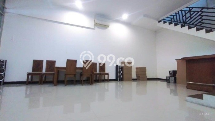 Untuk Disewa Ruko di Slamet Riyadi Solo LT 66m2, LB 200m2 Untuk Disewa Ruko di Slamet Riyadi Solo LT 66m2, LB 200m2