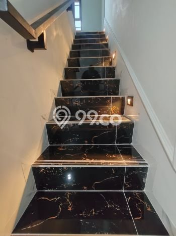Rumah Strategis Modern Lb 70m2 di Cipayung, Jakarta Timur Rumah Strategis Modern Lb 70m2 di Cipayung, Jakarta Timur