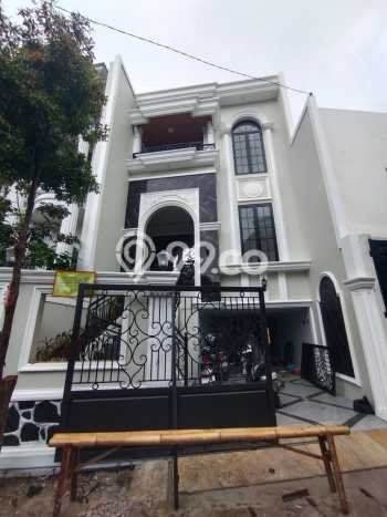 Rumah Modern Minimalis 4 Kamar Bisa Langsung Pindah di Jagakarsa Rumah Modern Minimalis 4 Kamar Bisa Langsung Pindah di Jagakarsa
