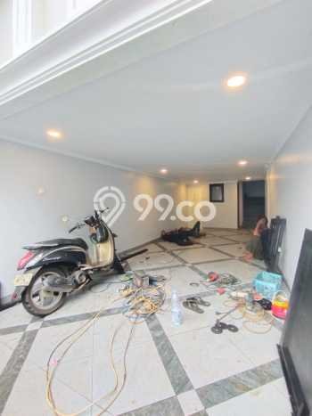 Rumah Modern Minimalis 4 Kamar Bisa Langsung Pindah di Jagakarsa Rumah Modern Minimalis 4 Kamar Bisa Langsung Pindah di Jagakarsa