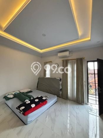 Rumah Modern Cantik 4 KT Bisa Langsung Pindah di Jagakarsa Rumah Modern Cantik 4 KT Bisa Langsung Pindah di Jagakarsa
