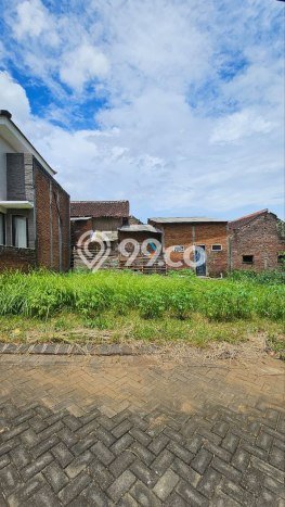 Tanah Dijual Lokasi Sukun, Malang dengan Luas Tanah 60m2 dan Status SHM Tanah Dijual Lokasi Sukun, Malang dengan Luas Tanah 60m2 dan Status SHM