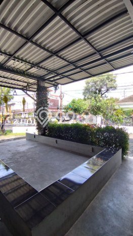 Unit Komersial Dijual di Malang LT 370m2 & LB 300m2 Unit Komersial Dijual di Malang LT 370m2 & LB 300m2