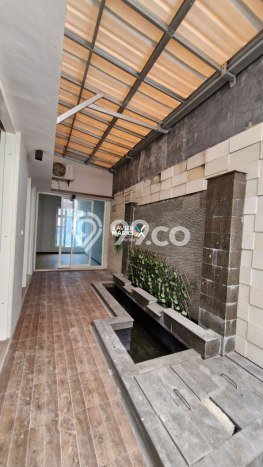 Rumah Strategis Modern Lb 200m2 di Lowokwaru, Malang Rumah Strategis Modern Lb 200m2 di Lowokwaru, Malang
