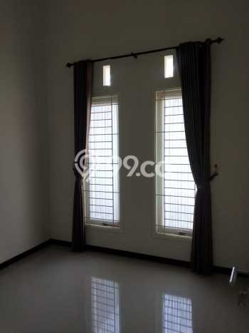 Jual Rumah Bagus Siap Huni LB 165m2 di Karangploso, Malang Jual Rumah Bagus Siap Huni LB 165m2 di Karangploso, Malang
